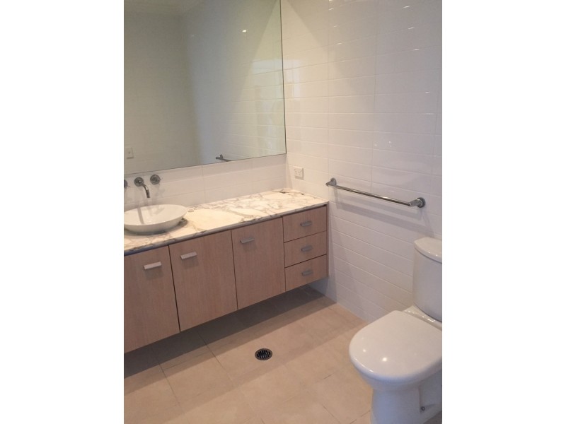 19/228 Varsity Parade, Varsity Lakes QLD 4227