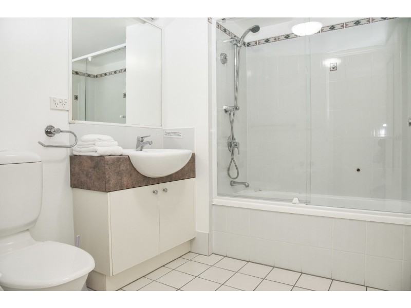 18 Dunmore Terrace, Auchenflower QLD 4066