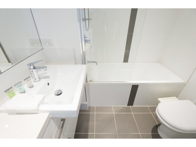 212/159 Logan Road, Woolloongabba QLD 4102