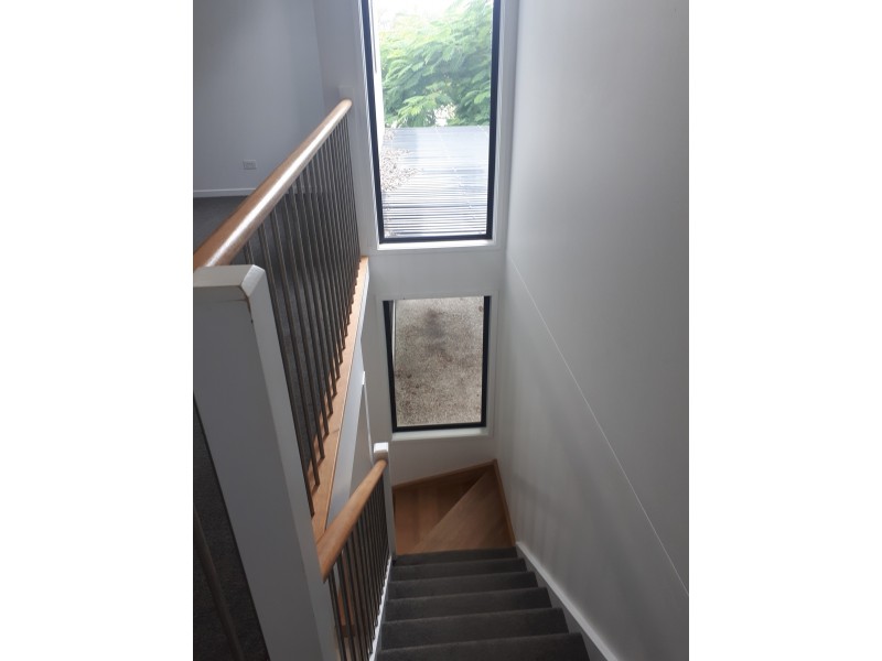 1/219 Eugaree St, Southport QLD 4215