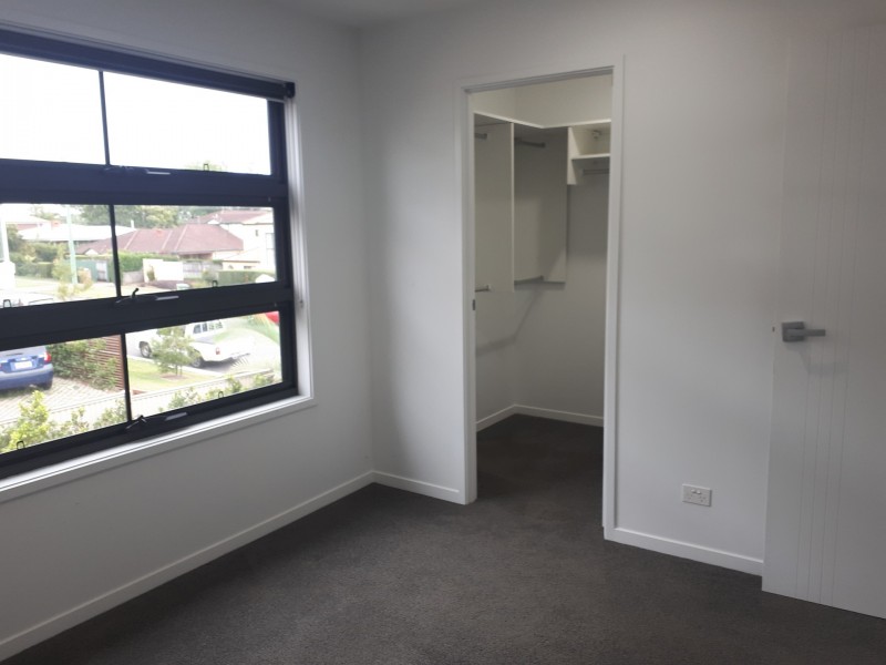 1/219 Eugaree St, Southport QLD 4215