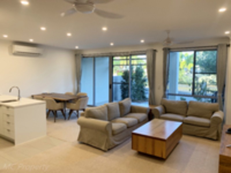 16/3031 The Boulevard, Carrara QLD 4211