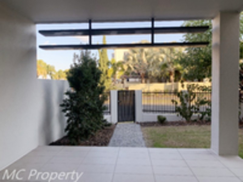 16/3031 The Boulevard, Carrara QLD 4211