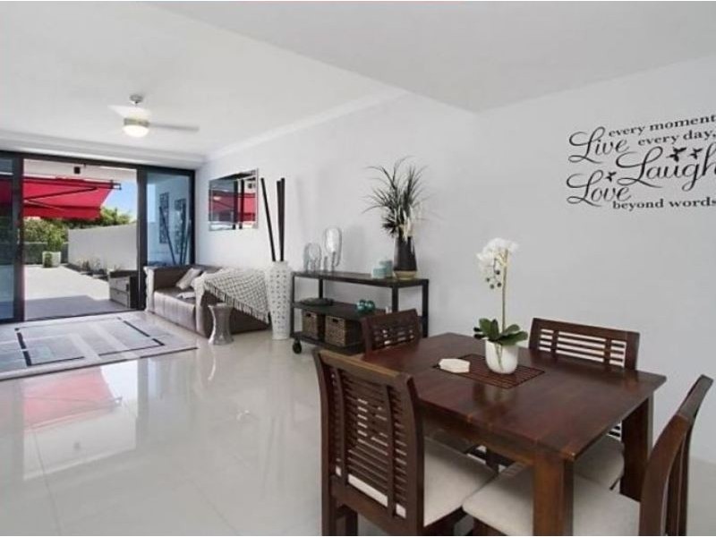 2108/5 Harbour Side Court, Biggera Waters QLD 4216