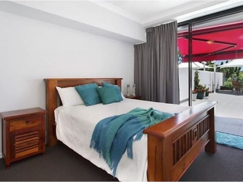 2108/5 Harbour Side Court, Biggera Waters QLD 4216