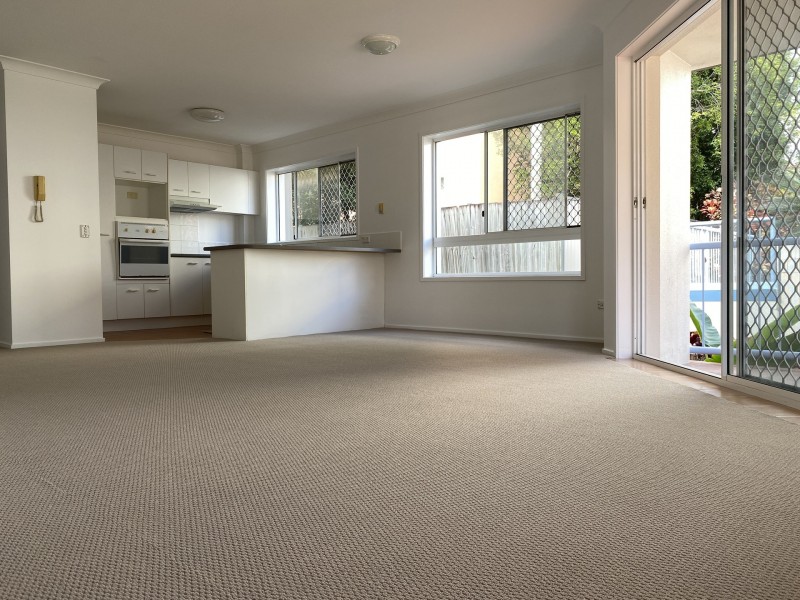12 Lloyd Street, Southport QLD 4215