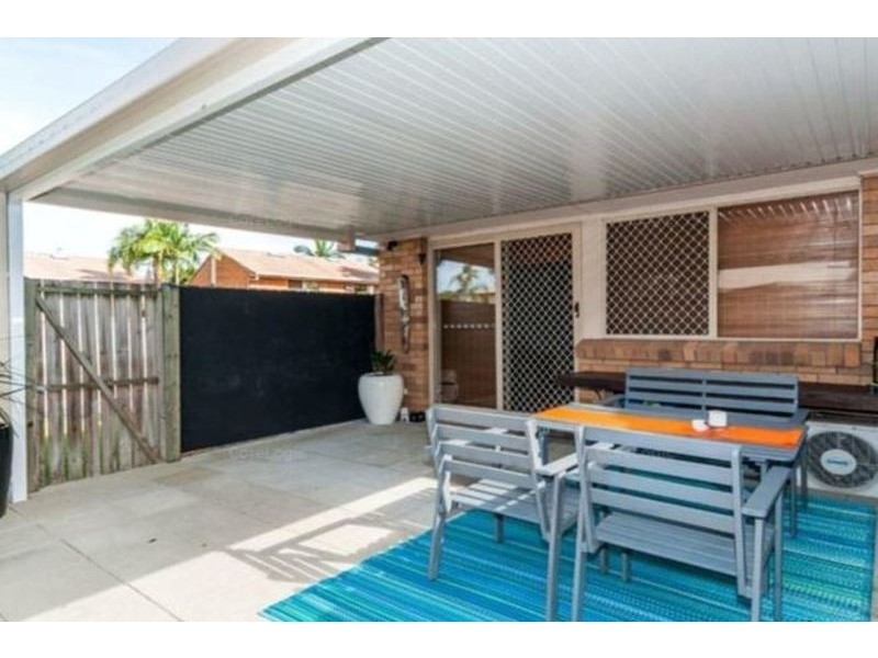 20/81 Olsen Avenue, Labrador QLD 4215