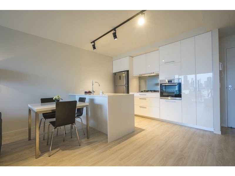 2056/9 Edmondstone street, South Brisbane QLD 4101