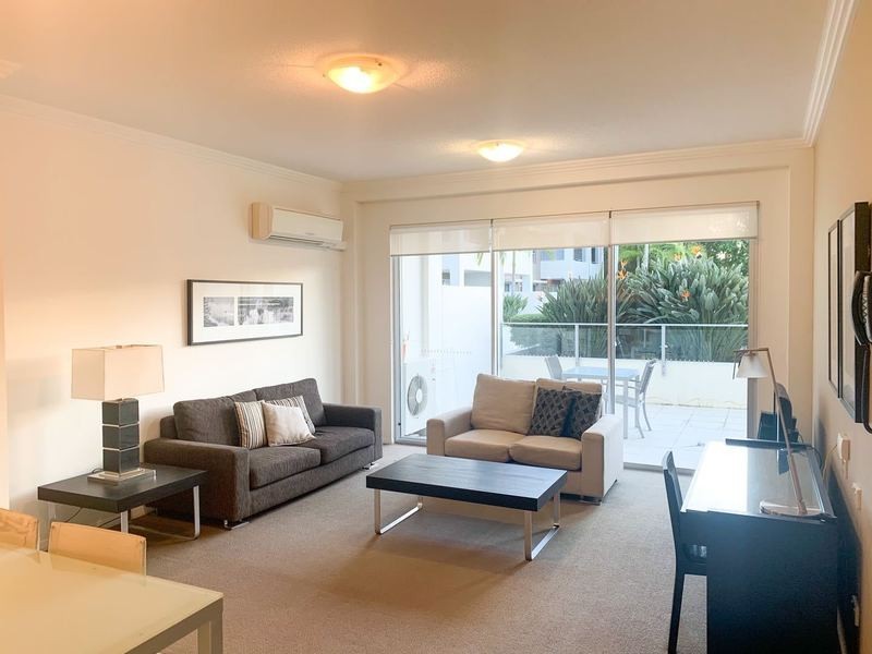 32/19 Lake Street, Varsity Lakes QLD 4227