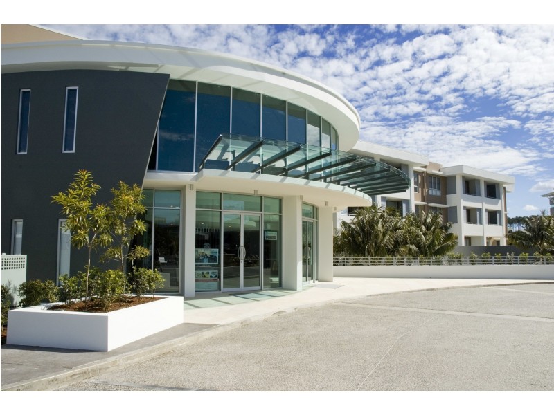 32/19 Lake Street, Varsity Lakes QLD 4227