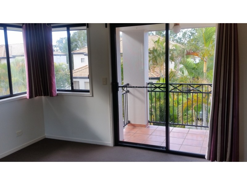 29/19 Harrow Place, Arundel QLD 4214