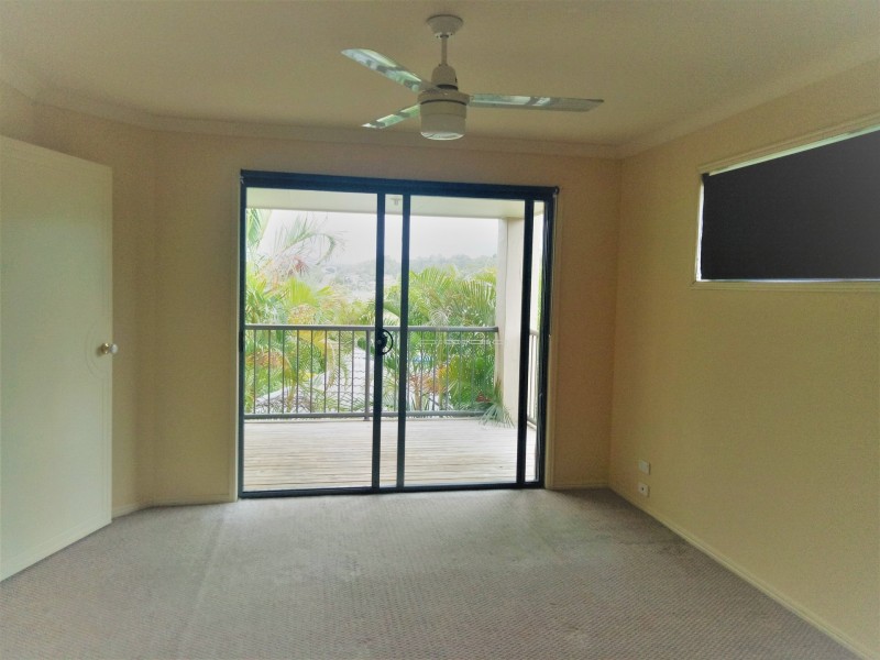 12/1-15 Santa Isobel Blvd, Pacific Pines QLD 4211