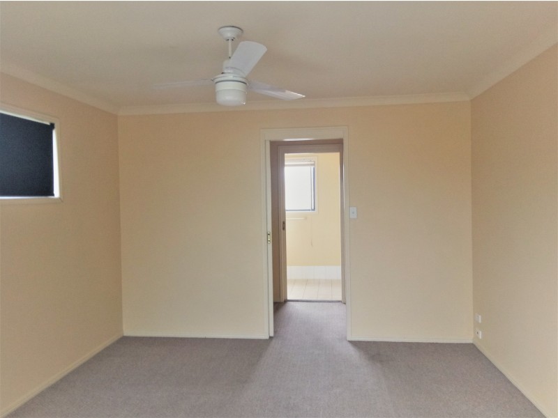 12/1-15 Santa Isobel Blvd, Pacific Pines QLD 4211