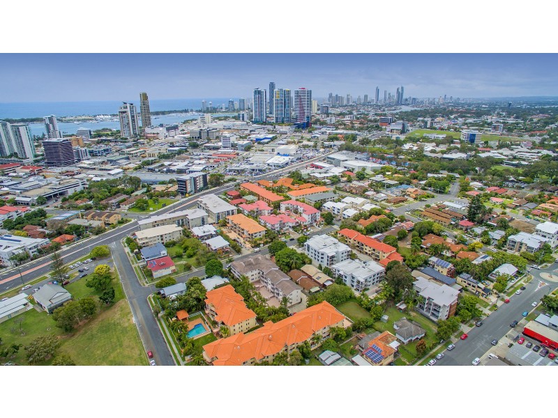 12 Lloyd Street, Southport QLD 4215