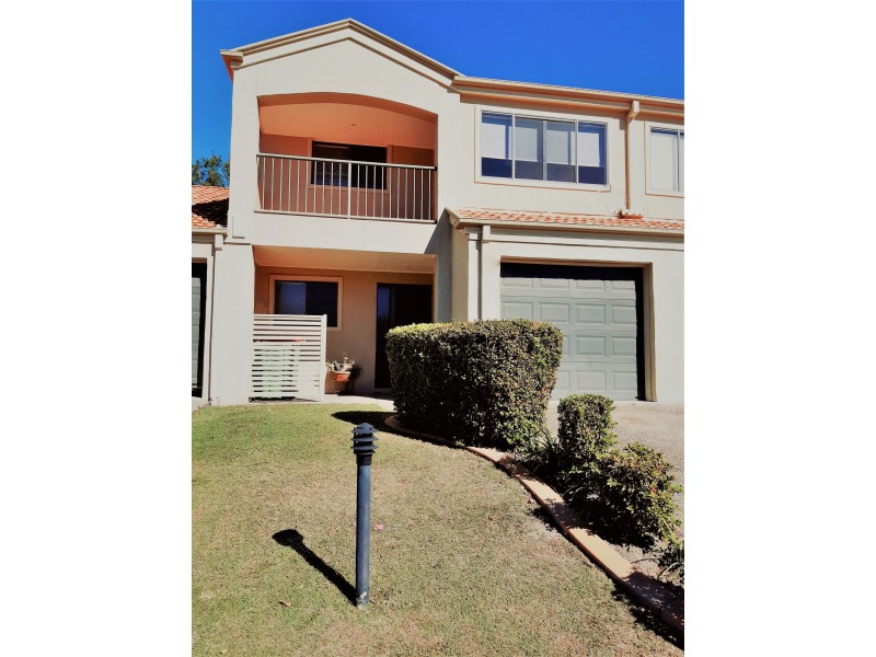 40/1-15 Santa Isobel Blvd, Pacific Pines QLD 4211