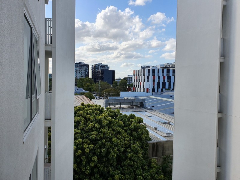 209/8 Bank Street, West End QLD 4101