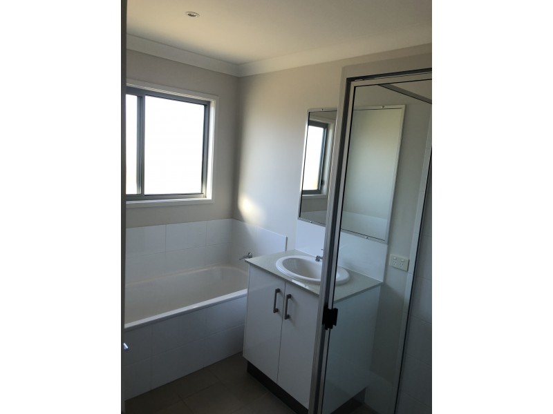 17/73 Centenary Drive North, Middlemount QLD 4746