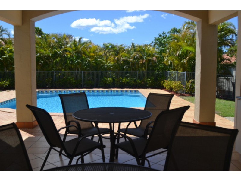 San Capistrano/1-15 Santa Isobel Blvd, Pacific Pines QLD 4211