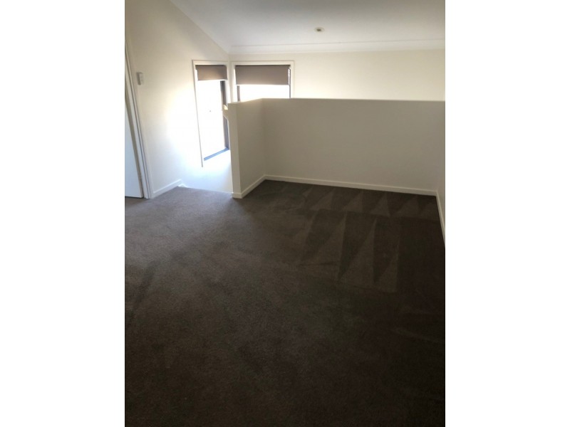 32/337 Spring Street, Kearneys Spring QLD 4350