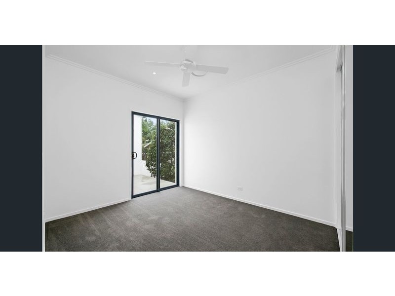 6017 Vista Drive, Benowa Waters QLD 4217