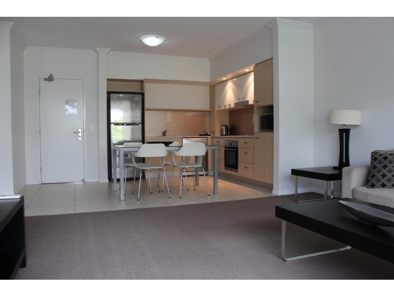 123/1-7 Moores Crescent, Varsity Lakes QLD 4227
