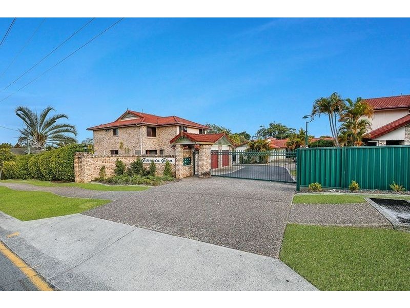 8a/212 Central Street, Labrador QLD 4215