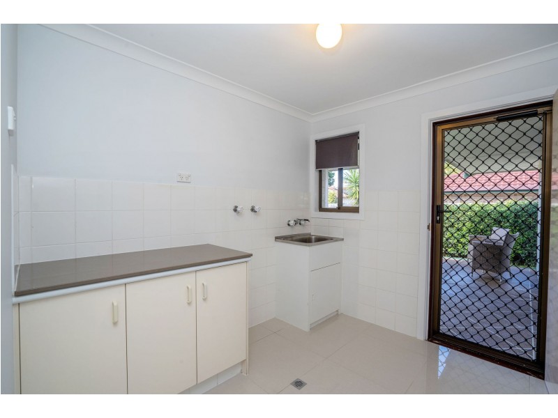 8a/212 Central Street, Labrador QLD 4215