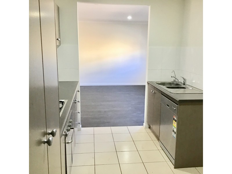 33/337 Spring Street, Kearneys Spring QLD 4350