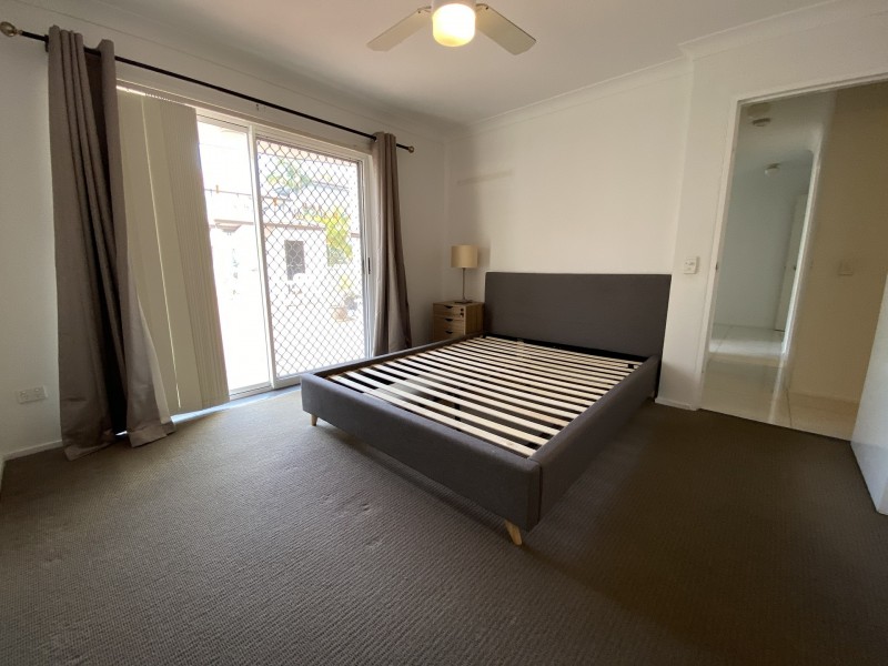 12 Lloyd Street, Southport QLD 4215