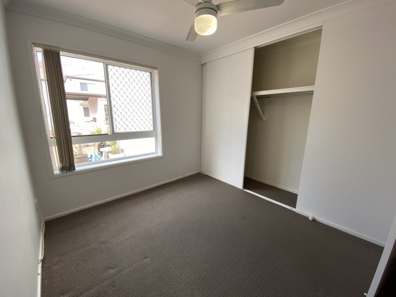 12 Lloyd Street, Southport QLD 4215