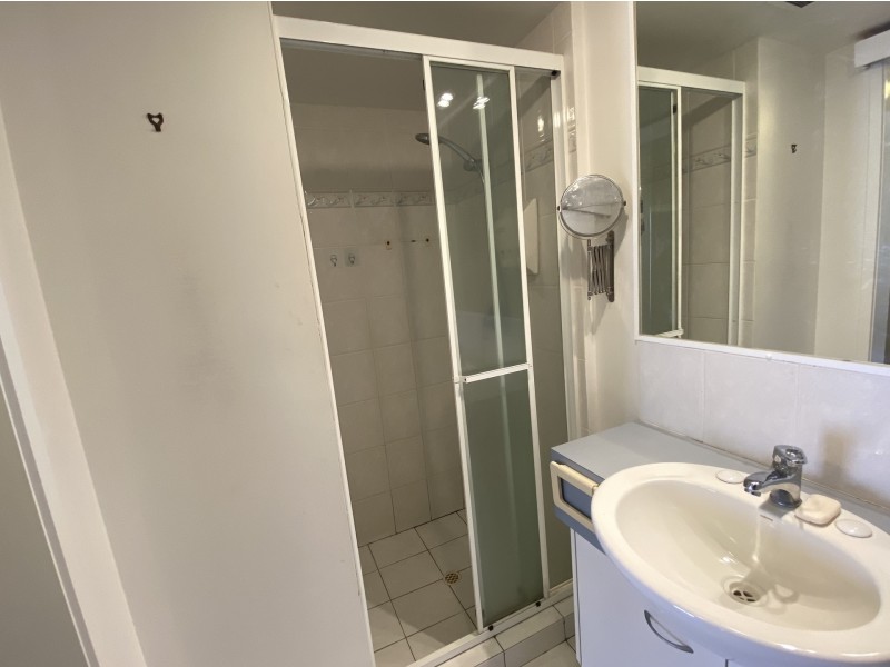 12 Lloyd Street, Southport QLD 4215