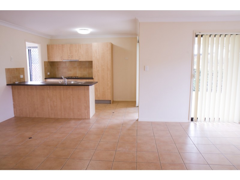 4/2 Prudence Court, Carina QLD 4152