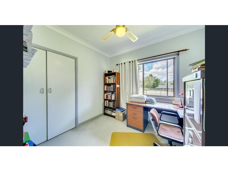 2 Saxby Court, Park Ridge South QLD 4125