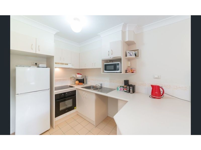 4/57 Worendo Street, Southport QLD 4215