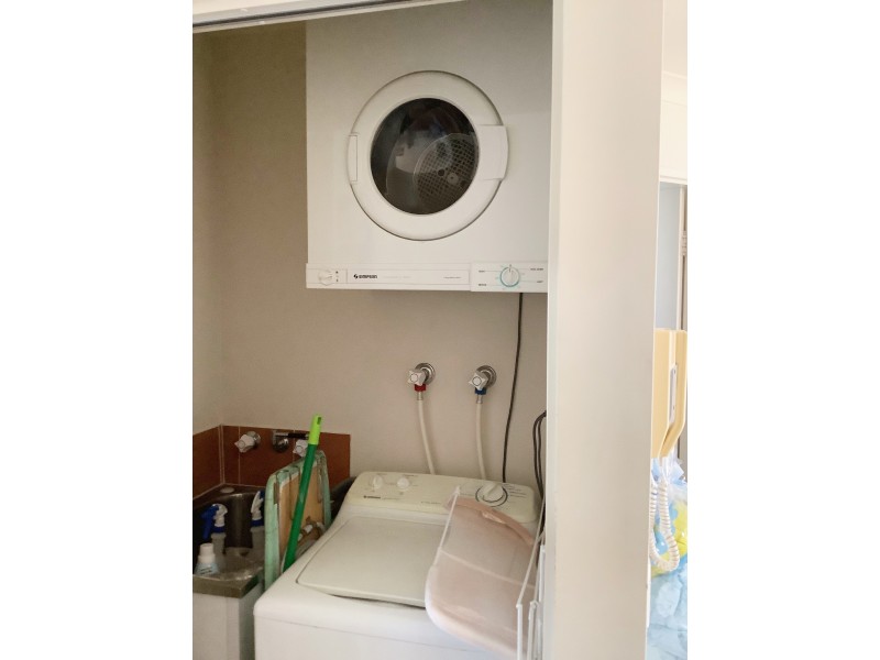 16 Lloyd Street, Southport QLD 4215