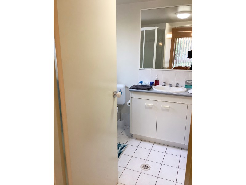 16 Lloyd Street, Southport QLD 4215