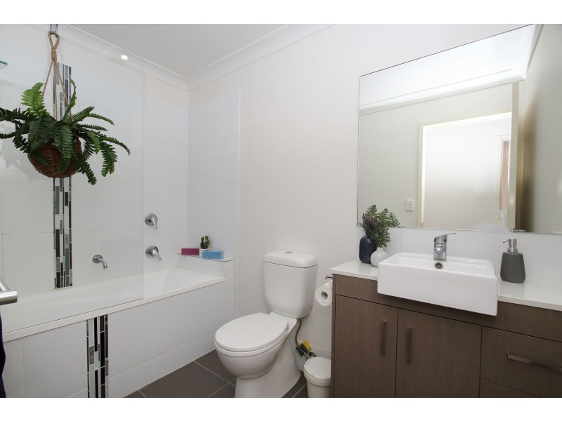 21/30 Falso Pl, Doolandella QLD 4077