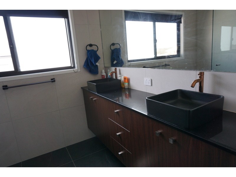 39 Forest Court, Helensvale QLD 4212