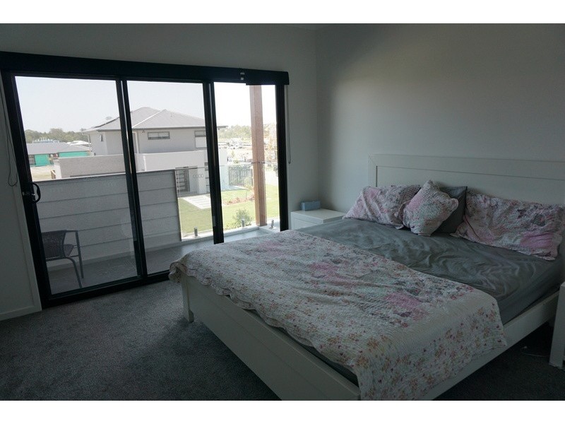 39 Forest Court, Helensvale QLD 4212