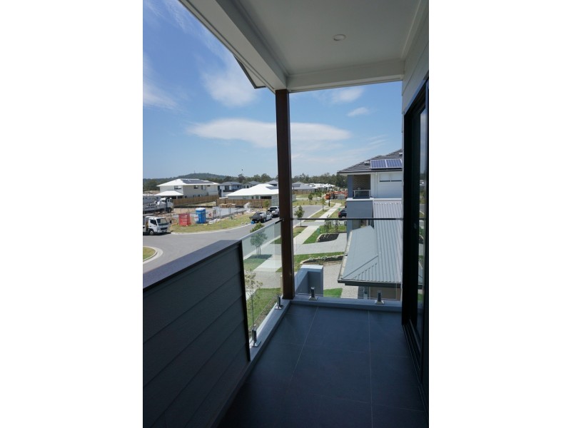 39 Forest Court, Helensvale QLD 4212