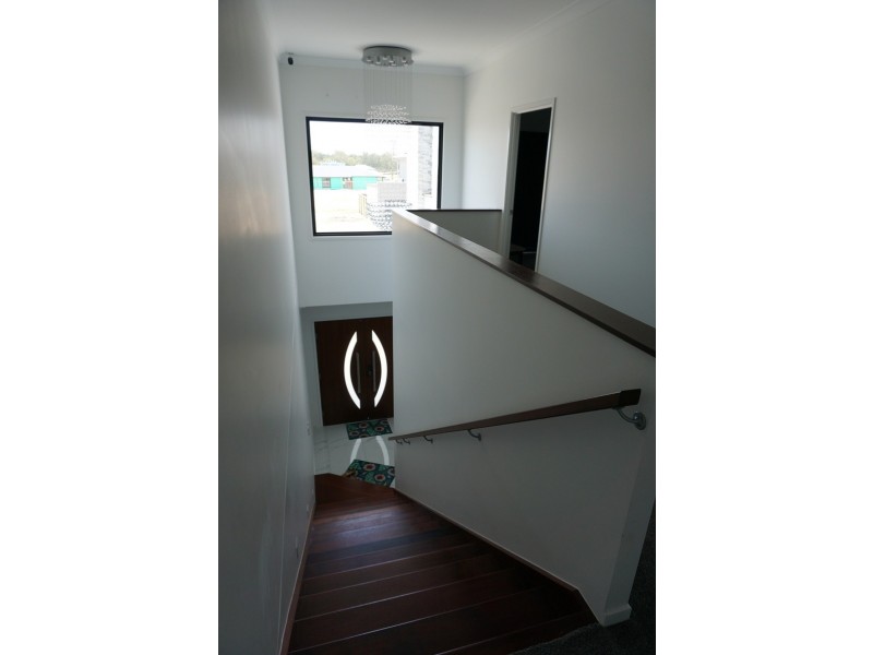 39 Forest Court, Helensvale QLD 4212