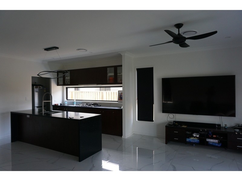39 Forest Court, Helensvale QLD 4212