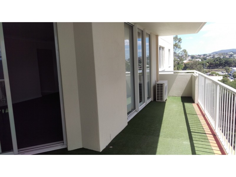 18 Dunmore Terrace, Auchenflower QLD 4066