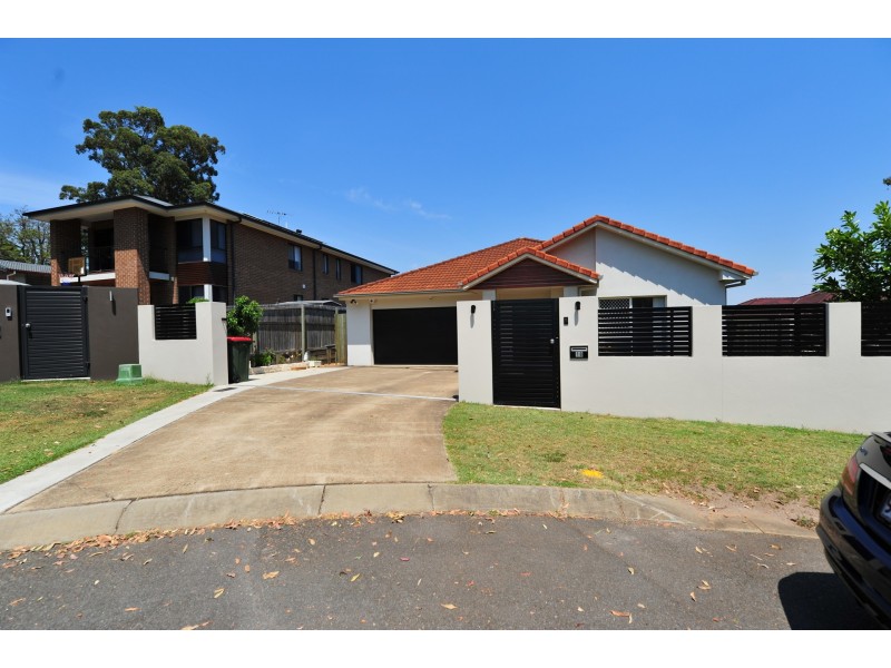 18 Sakarben Street, Eight Mile Plains QLD 4113