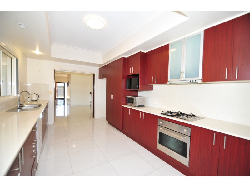 18 Sakarben Street, Eight Mile Plains QLD 4113