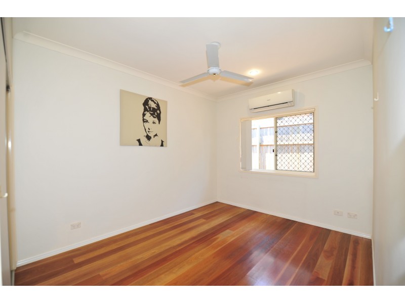 18 Sakarben Street, Eight Mile Plains QLD 4113