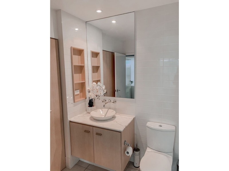 42/19 Lake Street, Varsity Lakes QLD 4227