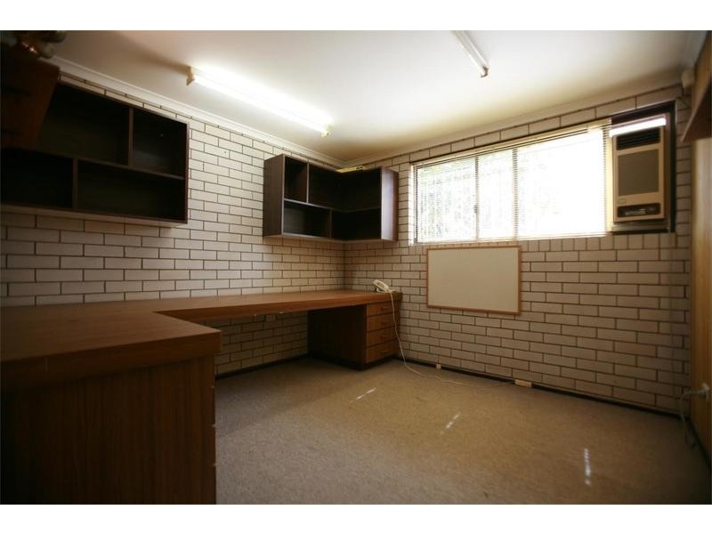 37 Veta Street, Robertson QLD 4109