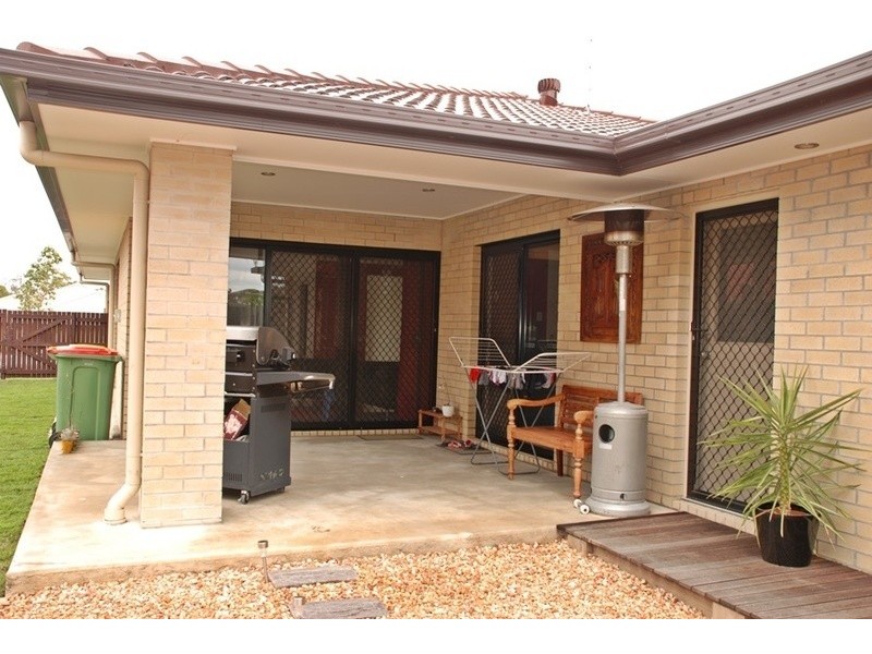 13 Dily St, Hillcrest QLD 4118