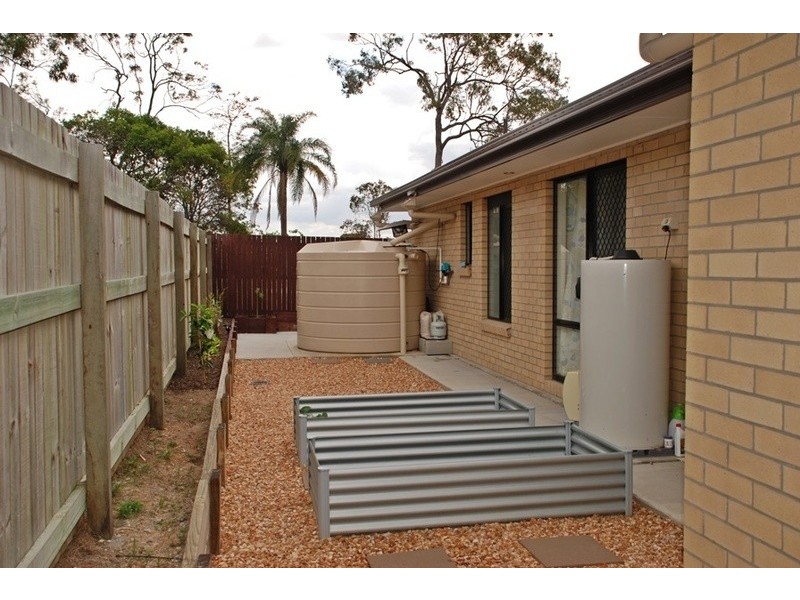 13 Dily St, Hillcrest QLD 4118